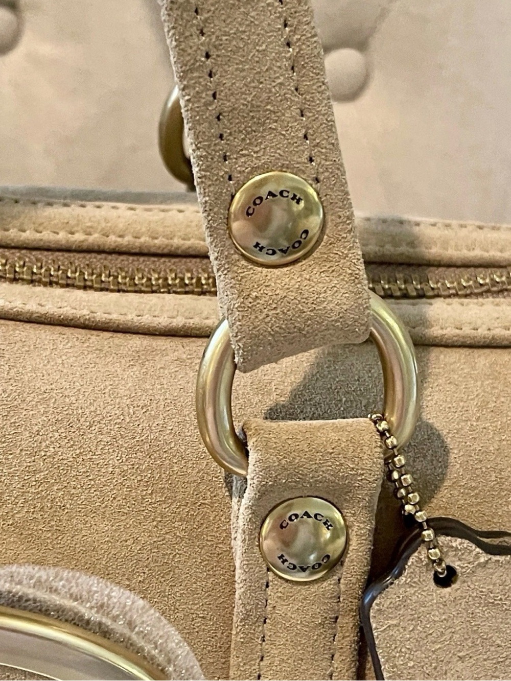 Coach Kisslock Barrel Bag In Soul /Tan Suede Brass Hardware Gift Boxed NWT - Picture 13 of 16